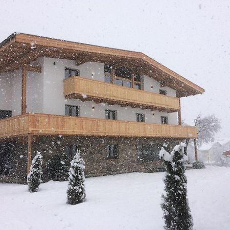 フューゲンBerghof Zillertalアパートメント エクステリア 写真